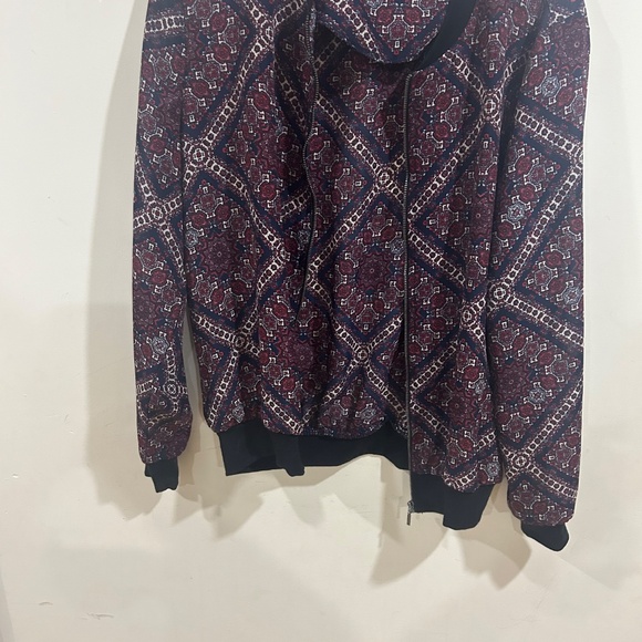 Stylish jacket - Picture 3 of 3